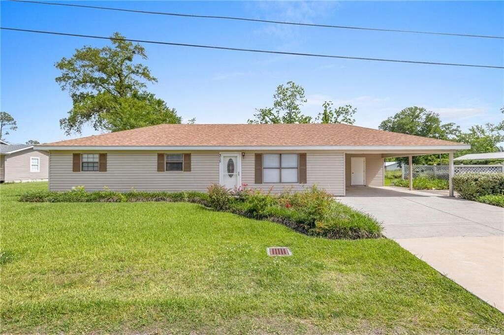 Property Photo:  315 Champagne Circle  LA 70611 