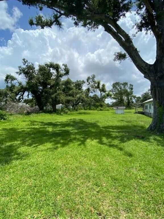 Property Photo:  5147 Elliott Road  LA 70605 