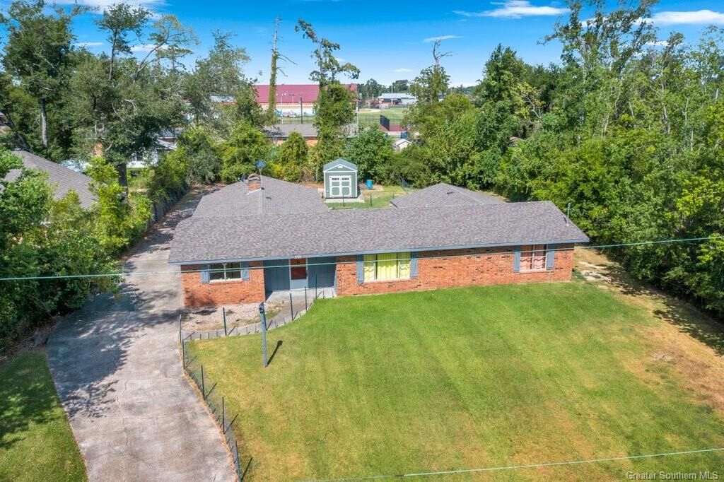 Property Photo:  2321 Foster Lane  LA 70669 