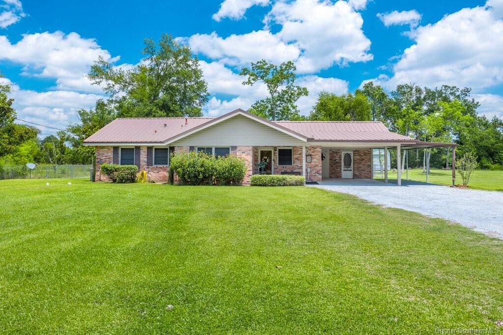 Property Photo:  2366 Wilson Road  LA 70611 