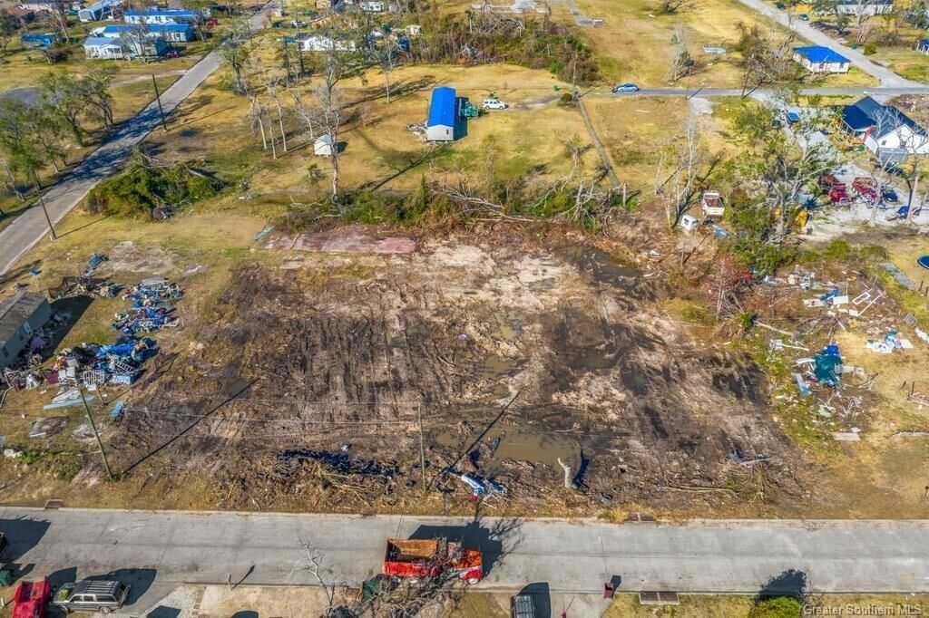 Property Photo:  3 Field Street 3  LA 70669 