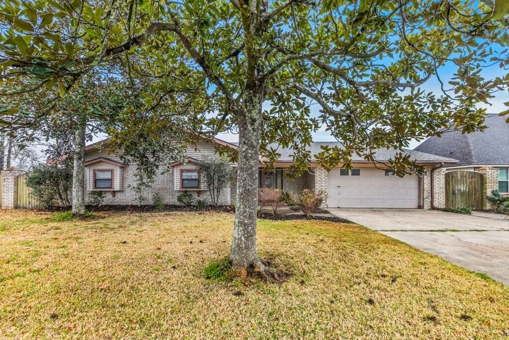 Property Photo: 2617 Park Drive LA 70605