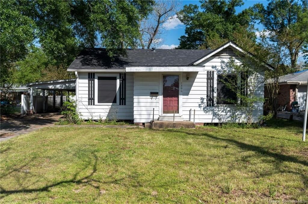 Property Photo: 1306 Dean Street LA 70663