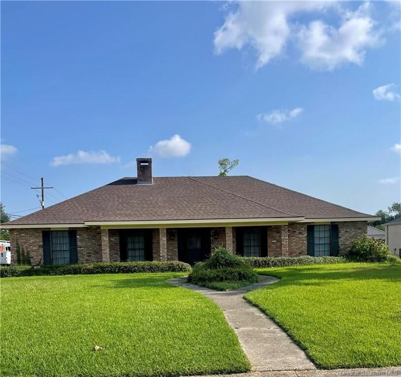Property Photo: 1266 S Bayouwood Drive S LA 70605