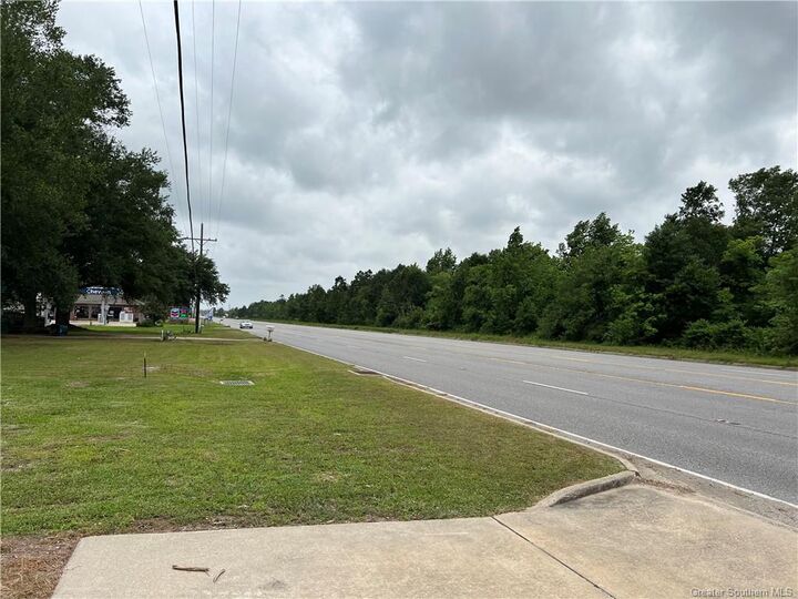 Property Photo: 5821 Nelson Road LA 70605