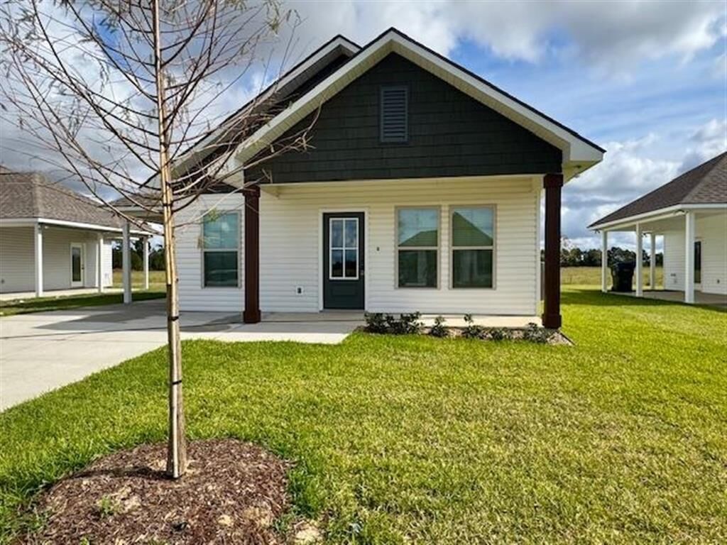 Property Photo: 3151 E Blue Heron Drive E LA 70615