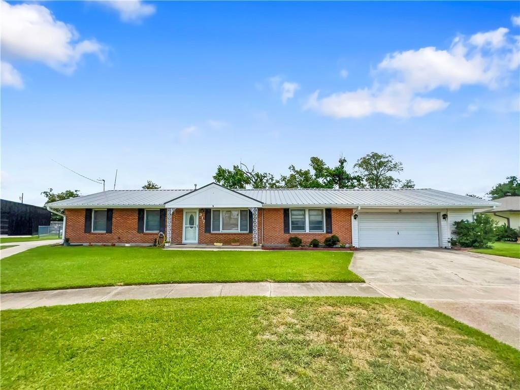 Property Photo:  317 Louisiana Avenue  LA 70663 
