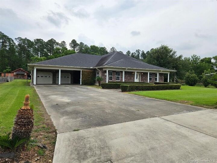 Property Photo:  1354 Lavergne Road  LA 70611 