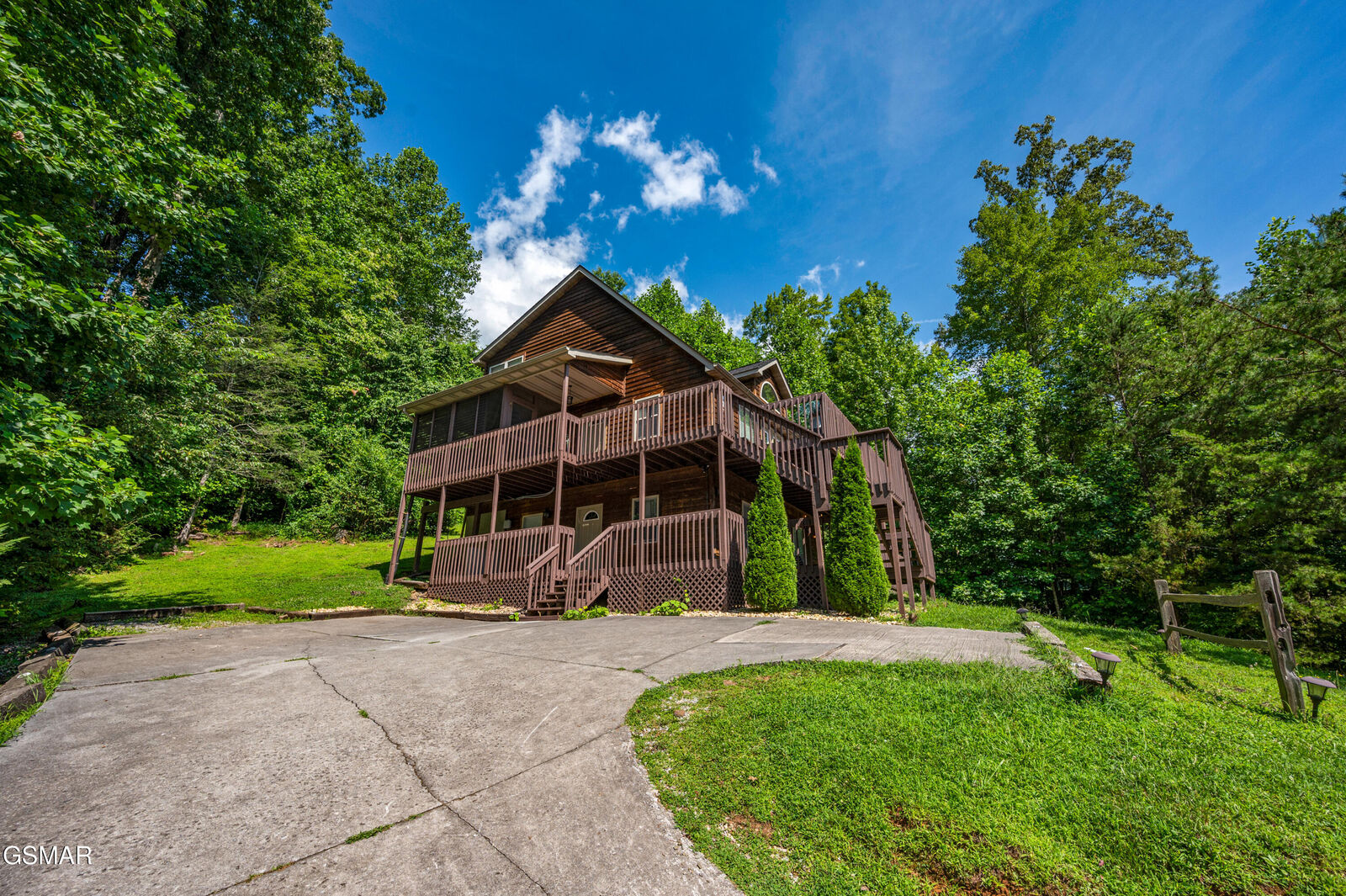 Property Photo: 1727 Brent Hills Boulevard TN 37738