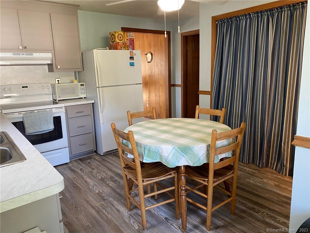 Property Photo:  39 Brockett Road  CT 06357 