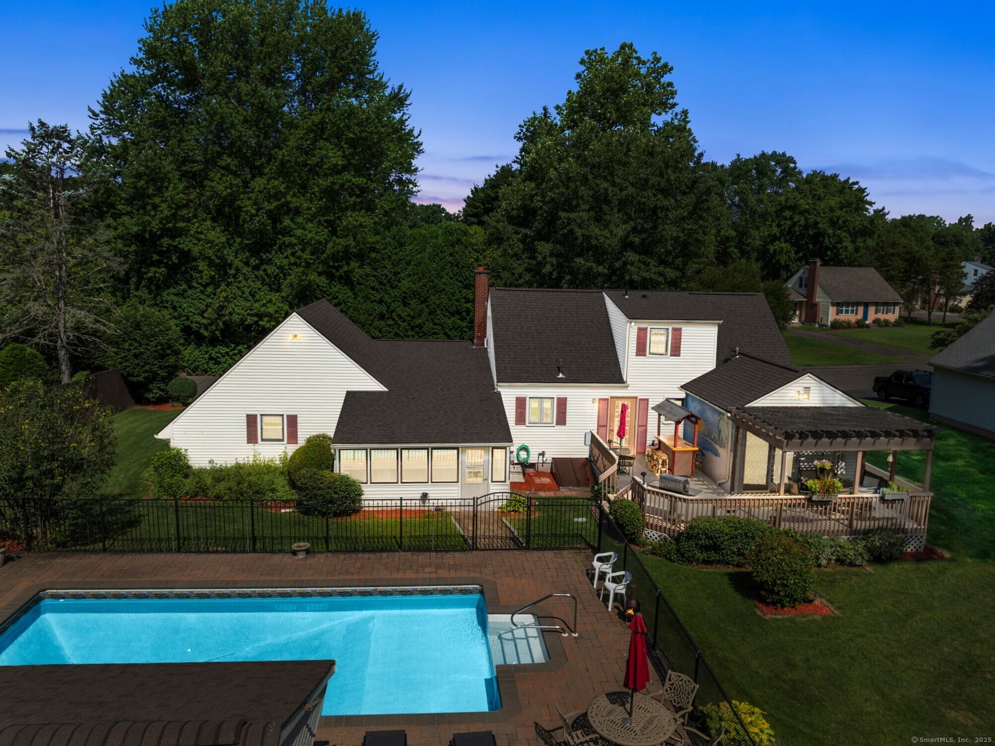 Property Photo:  4 Redwing Road  CT 06082 