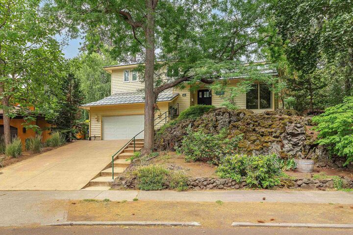 129 W 22nd Ave  Spokane WA 99203 photo