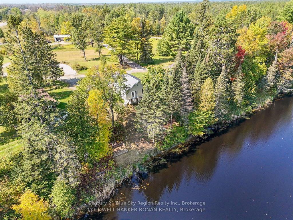 Photo de la propriété: 13267(6&Amp7) Highway 17 N/A W ON P1B 8G5