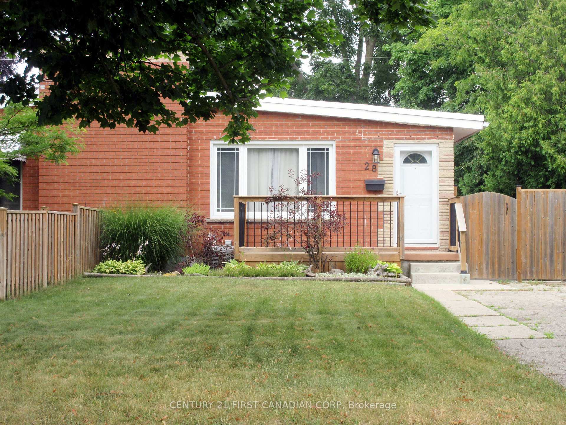 28 Hawkesbury Avenue  London East ON N5V 2K1 photo