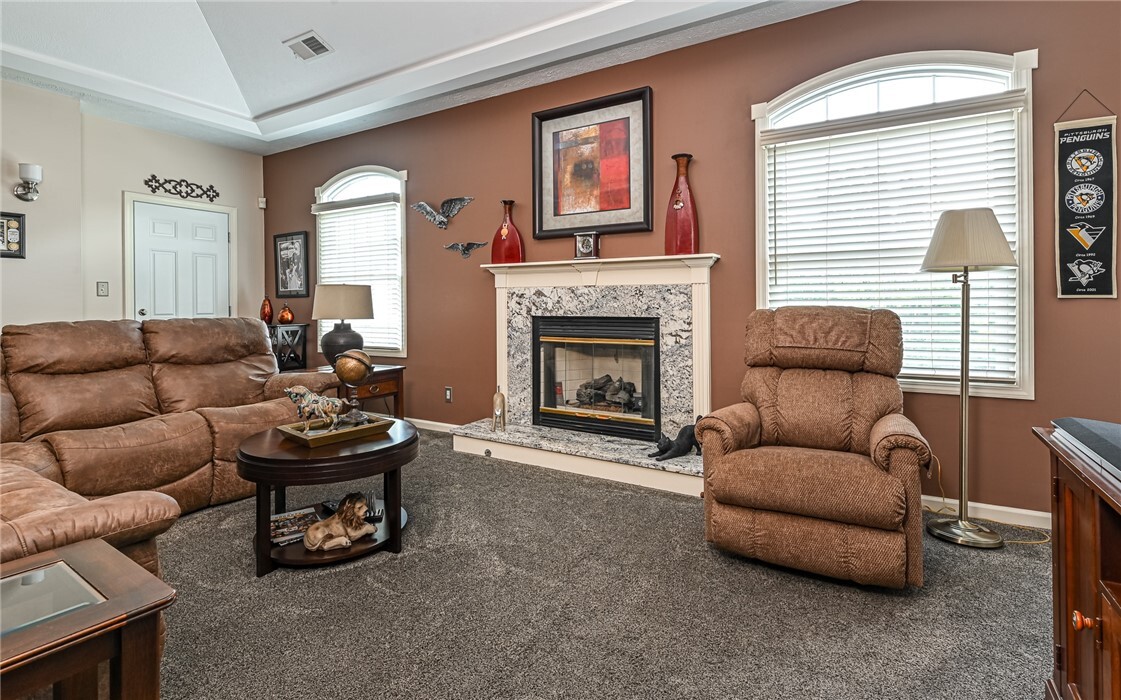 Property Photo:  208 Adams Pointe Blvd 6  PA 16046 