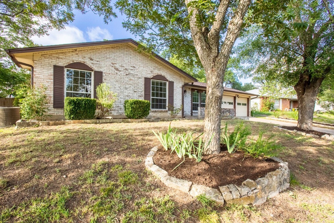 Property Photo: 1444 Salem Meadow Circle TX 78745