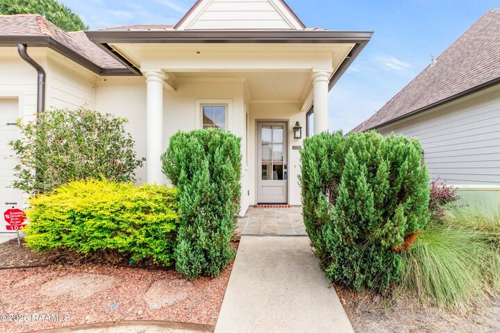 Property Photo: 104 Seabrook Lane LA 70508