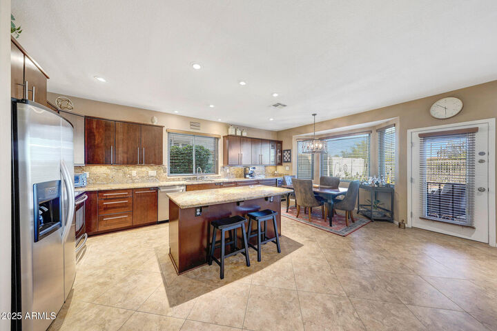 Property Photo: 4317 E Smokehouse Trail AZ 85331