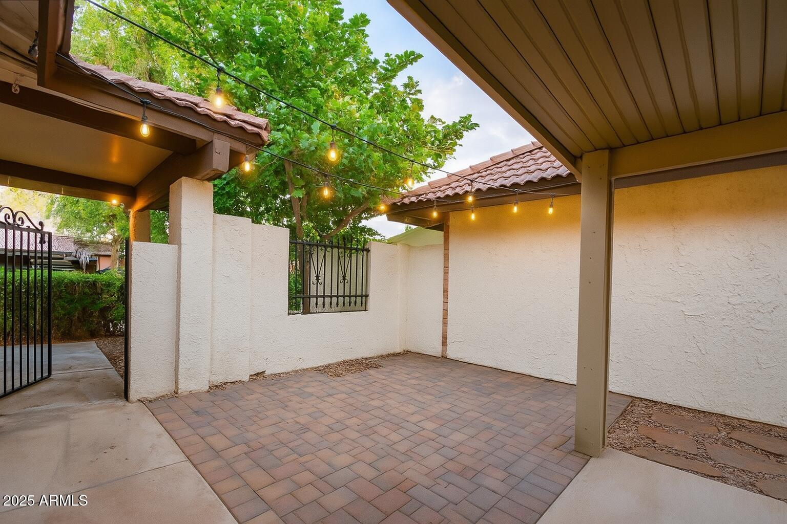Property Photo: 12222 S Paiute Street AZ 85044