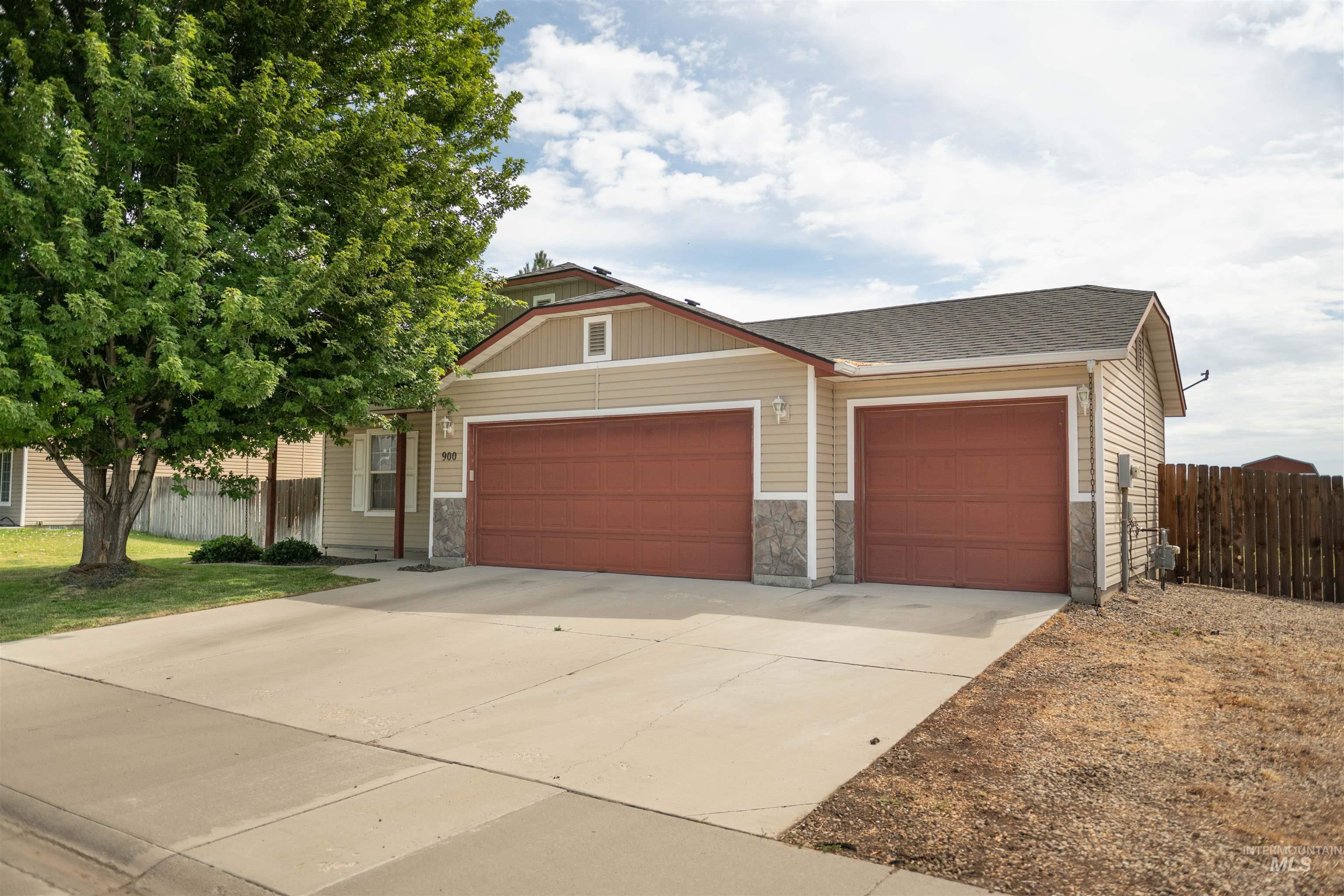 Property Photo: 900 SW Independence ID 83647