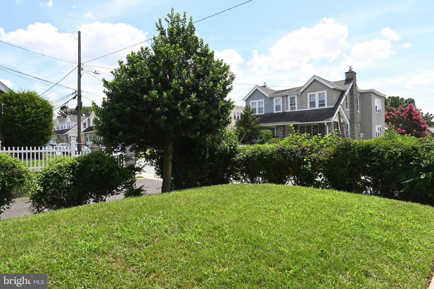 Property Photo:  7233 Spruce Street  PA 19082 