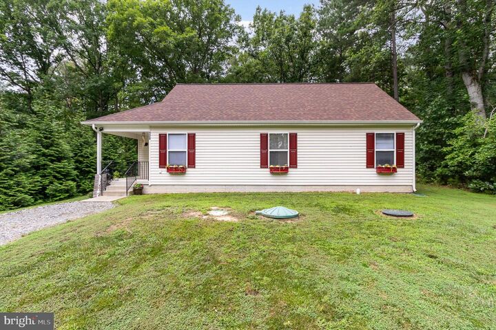 Property Photo: 128 American Drive VA 22546