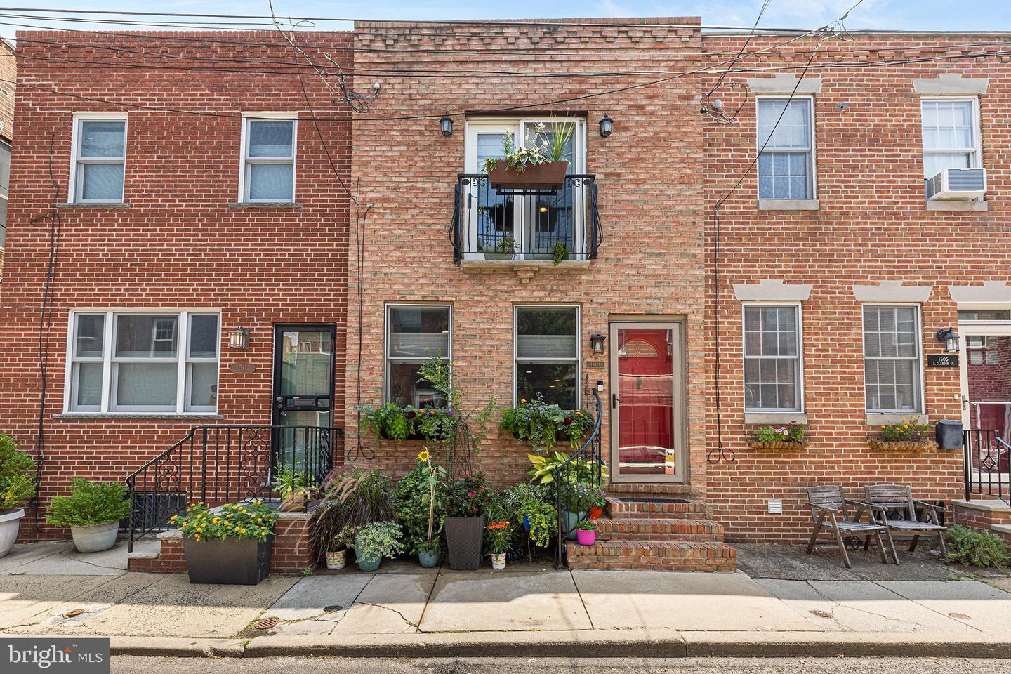 Property Photo:  1503 S Clarion Street  PA 19147 