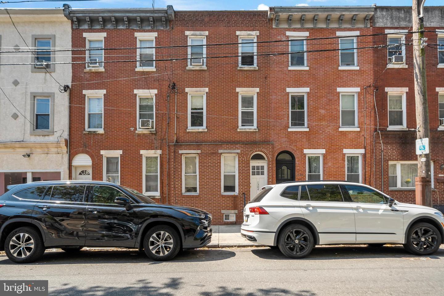 Property Photo:  1304 Jackson Street 1  PA 19148 