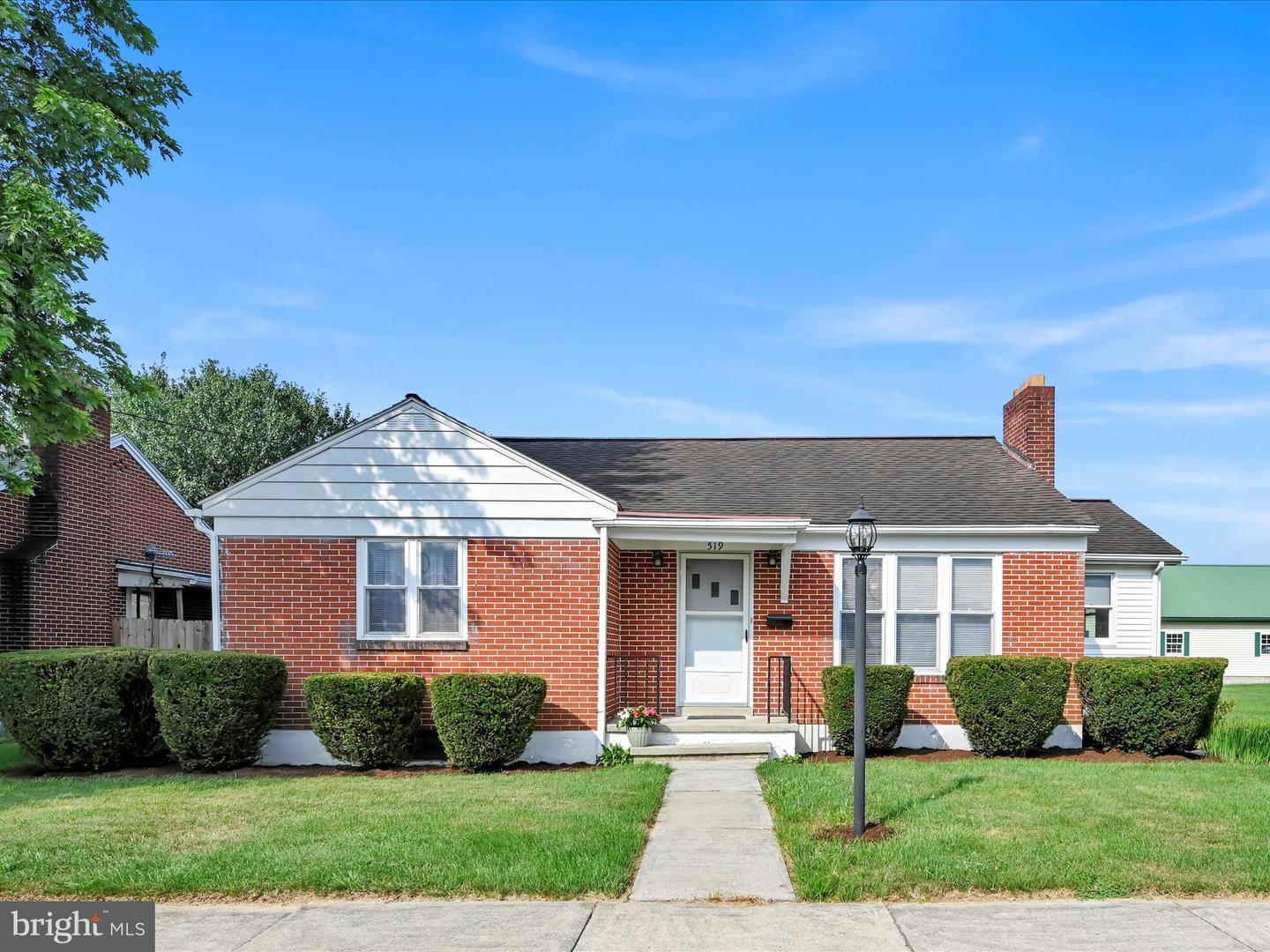 529 N Lincoln Street  Palmyra PA 17078 photo