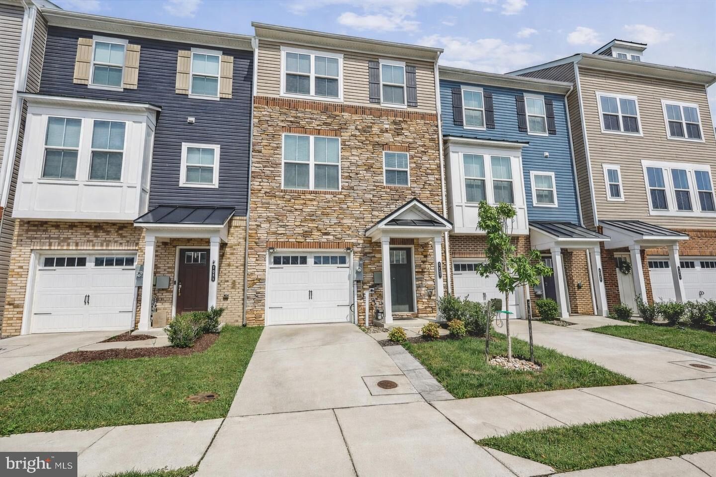 Property Photo:  7047 Fox Glove Lane  MD 21076 