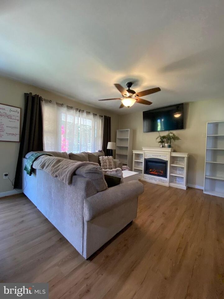 Property Photo: 17212 Mulberry Lane VA 22427
