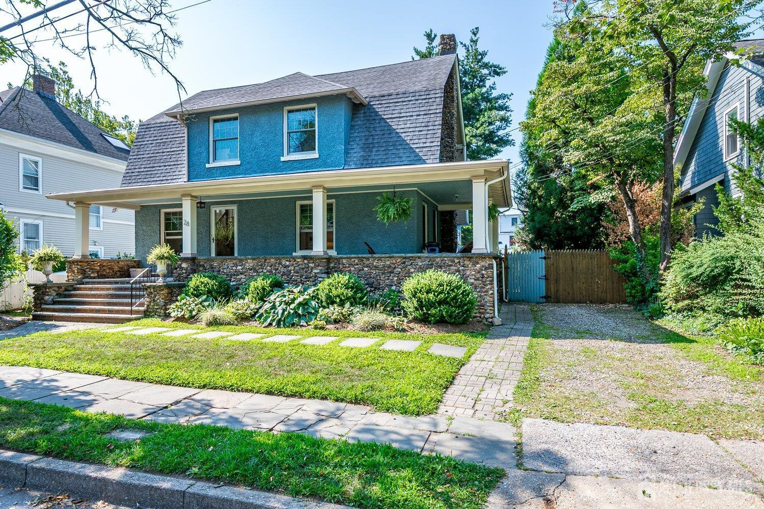 Property Photo:  28 Clinton Place  NJ 08840 