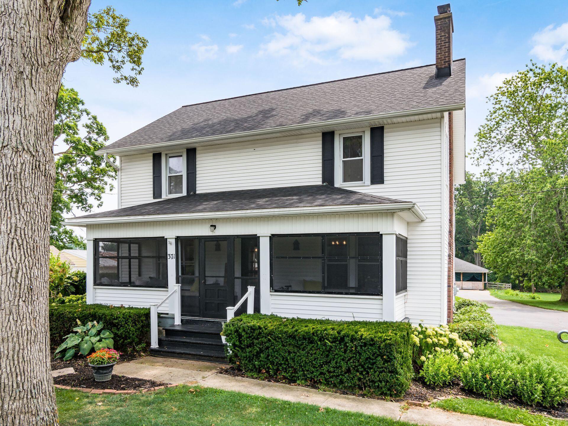 Property Photo:  371 W North Street  OH 43061 