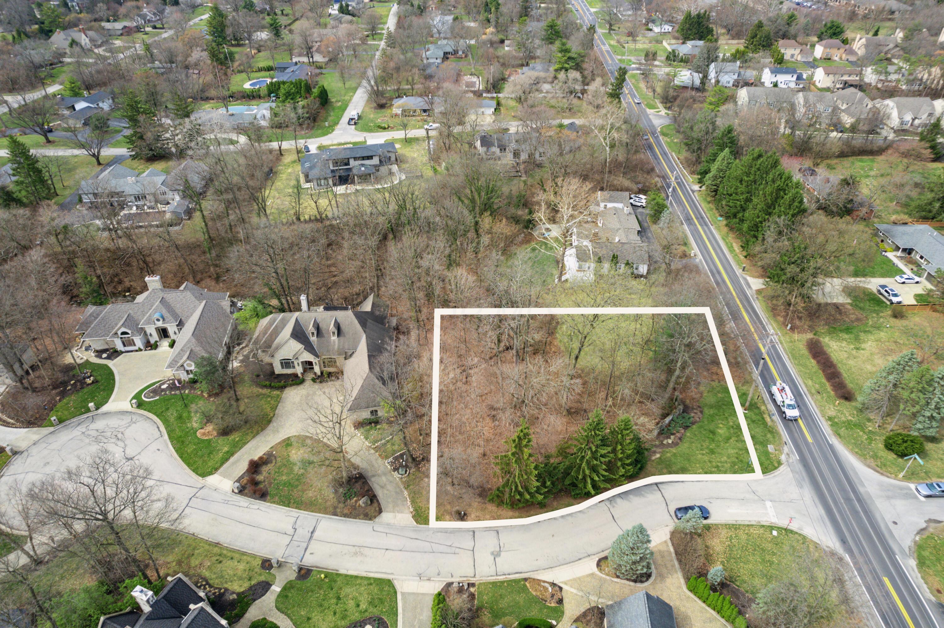 Property Photo: 5065 Slate Run Woods Court OH 43220