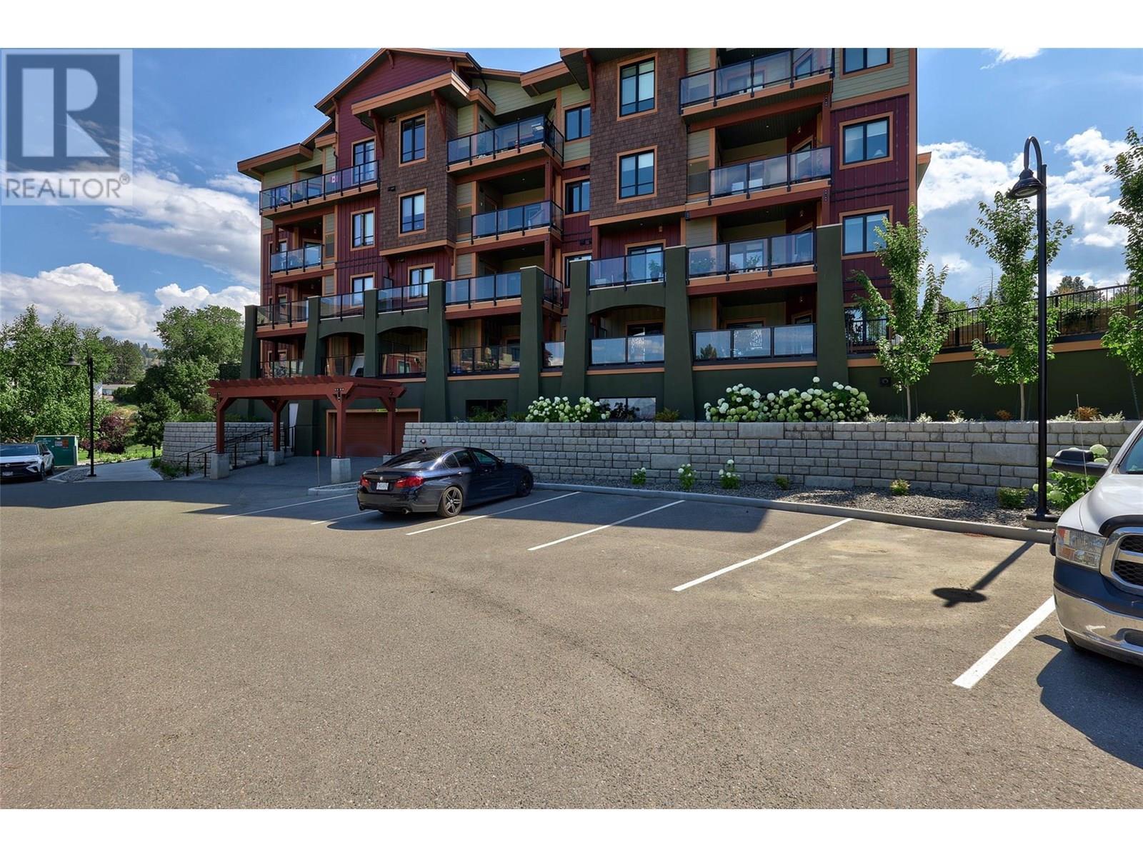 Property Photo: 1405 Springhill Drive 2101 BC V2C 0B4