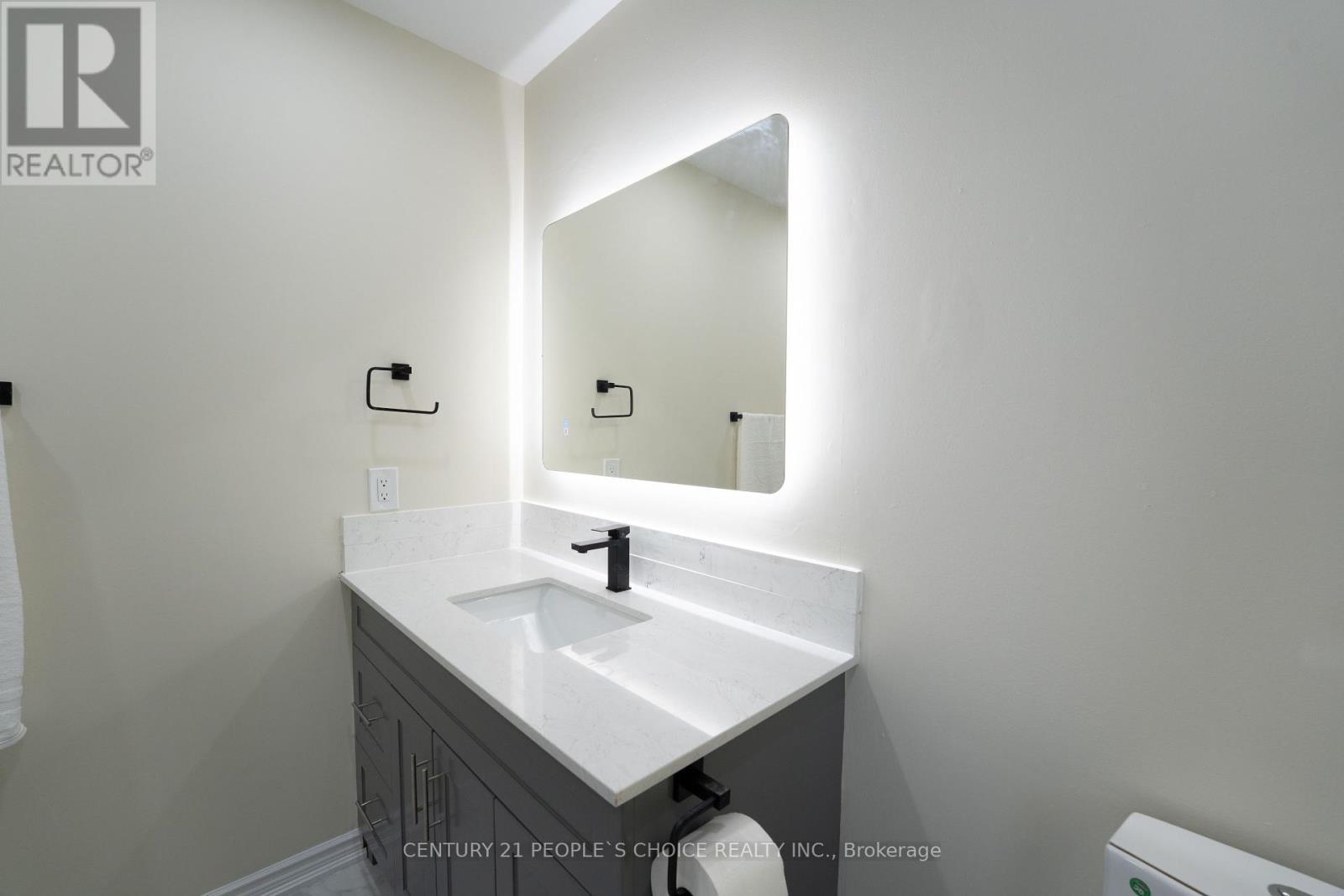 Property Photo: 6 Poppy Bloom Avenue ON L6R 1S5