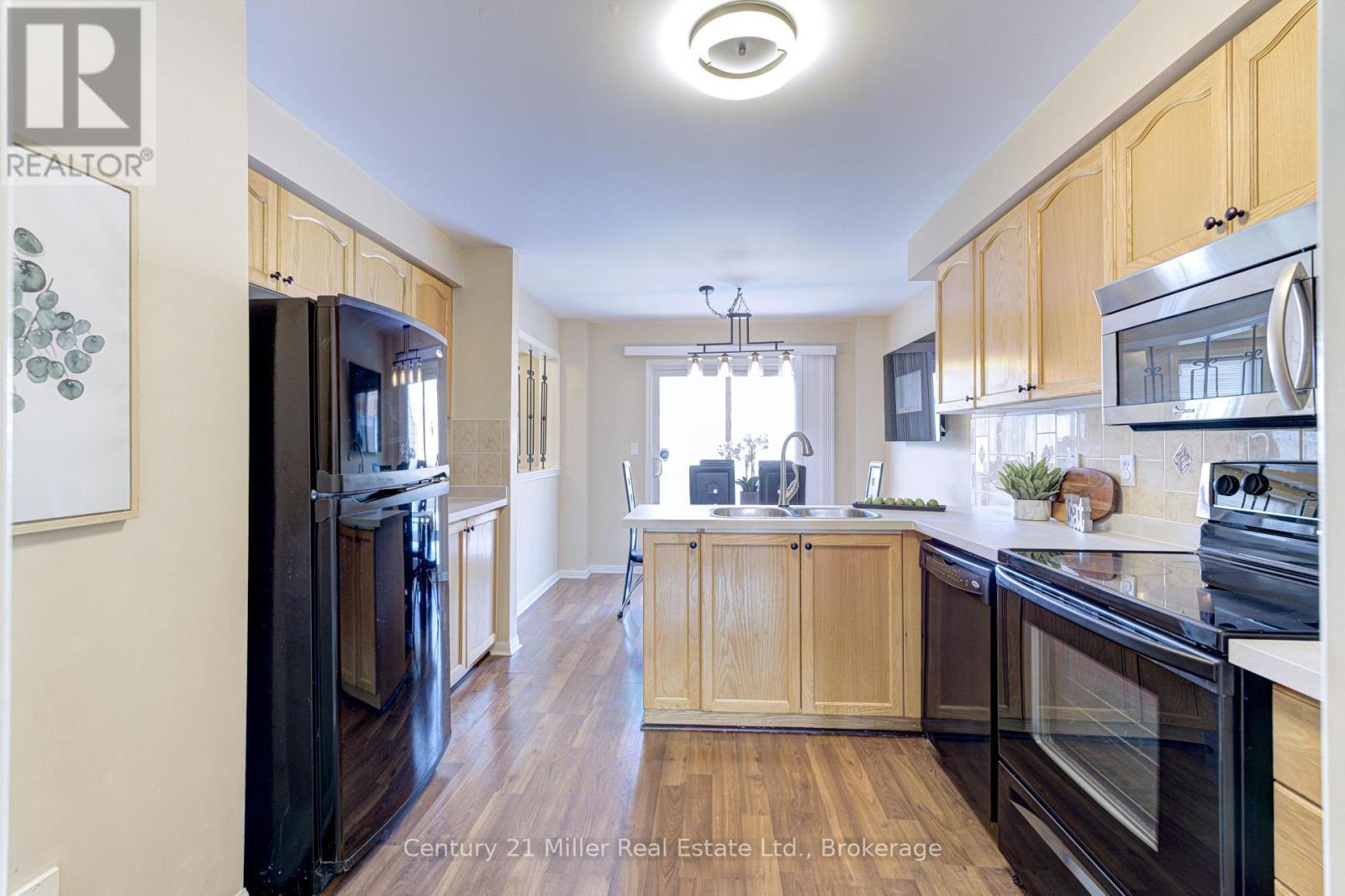 Property Photo: 3030 Breakwater Court 16 ON L5B 4N5