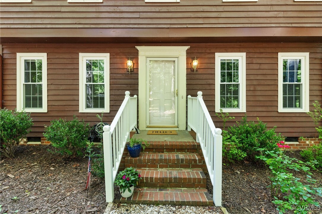 Property Photo:  13931 Sagegrove Cir  VA 22312 