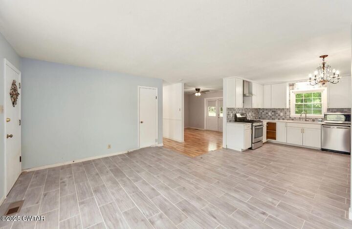 Property Photo: 303 Ridgedale Drive TN 38305