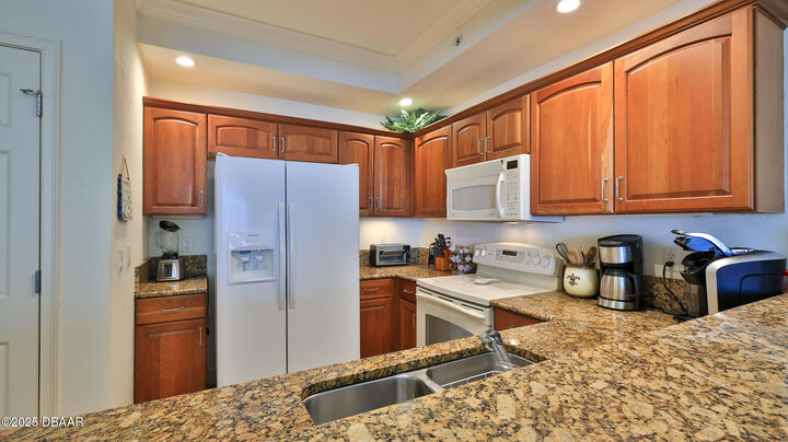 Property Photo:  2403 S Atlantic Avenue 309  FL 32118 