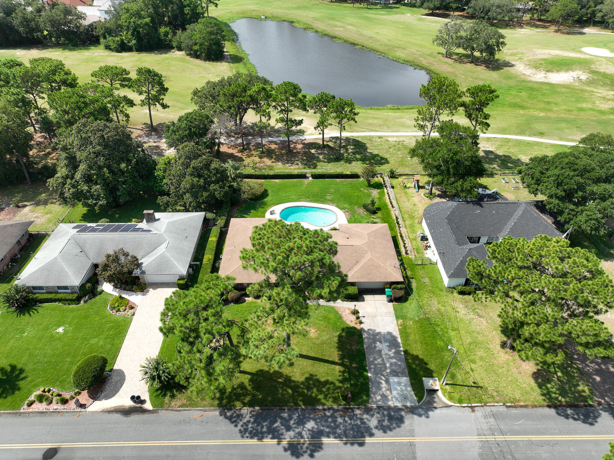 Property Photo:  90 Country Club Road  FL 32579 