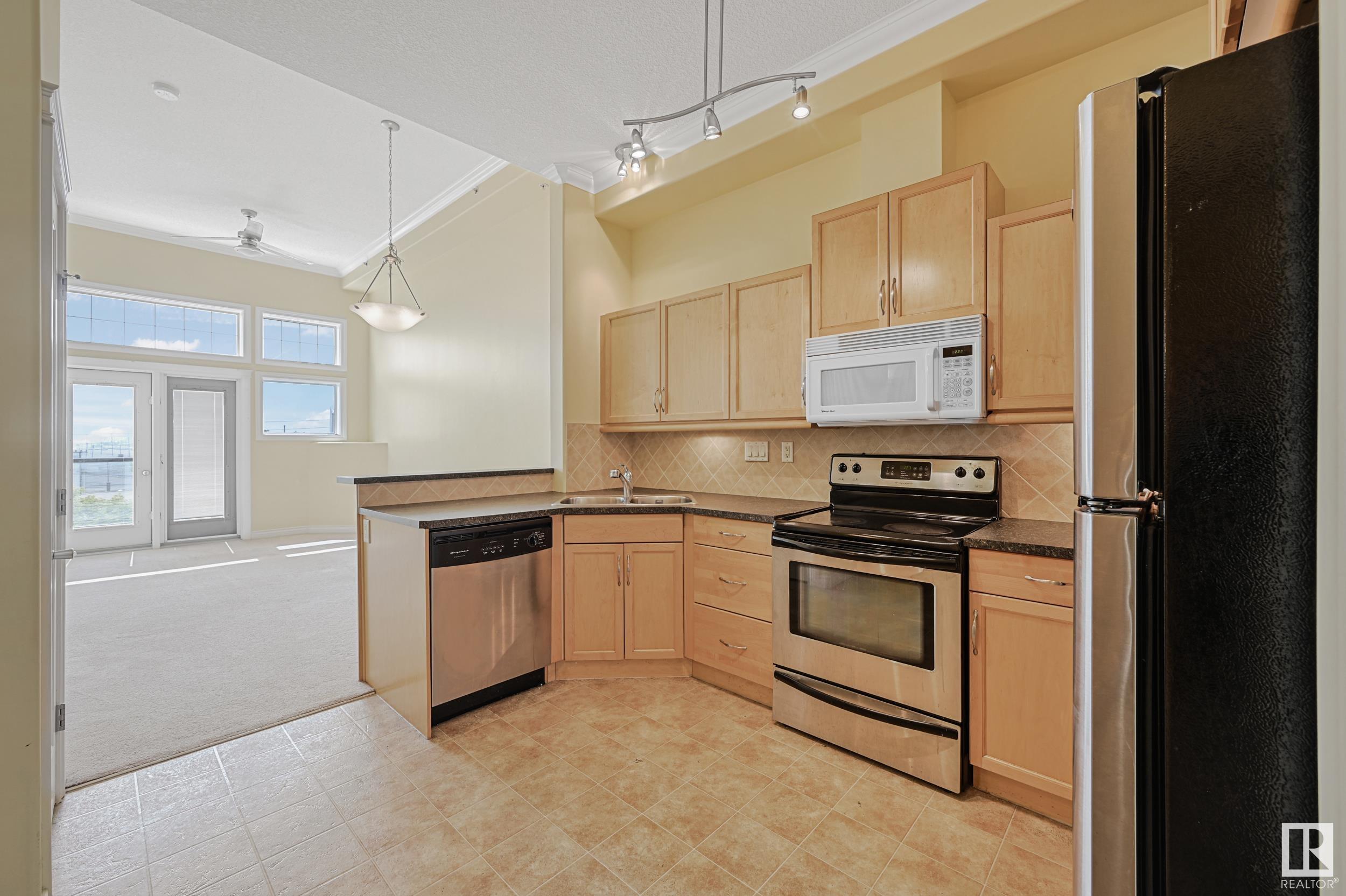 Photo de la propriété: 10121 80 Avenue NW 404 AB T6E 0B9
