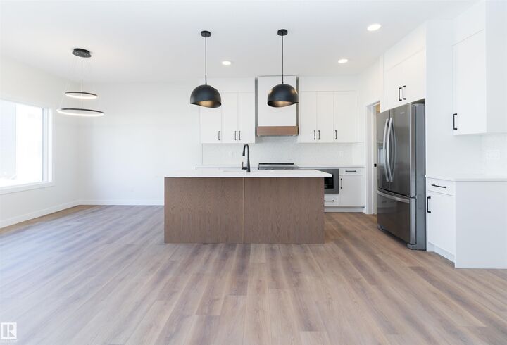 Property Photo:  3036 Dixon Landing SW  AB T6W 5L2 