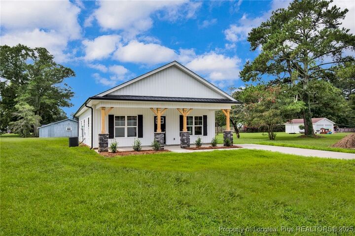Property Photo:  410 Maple Street  NC 28382 