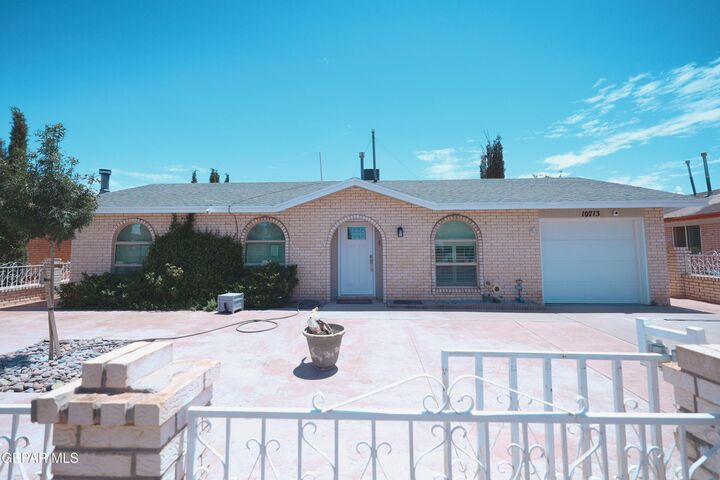 10713 Eagle Pass Lane  El Paso TX 79924 photo