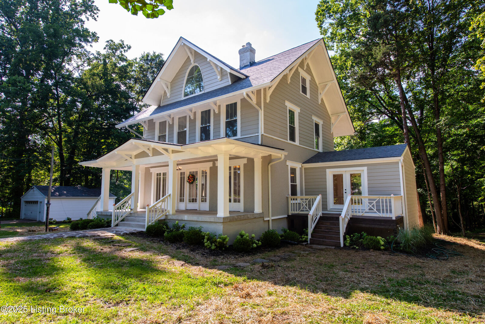 Property Photo:  4100 Altawood Ct  KY 40245 