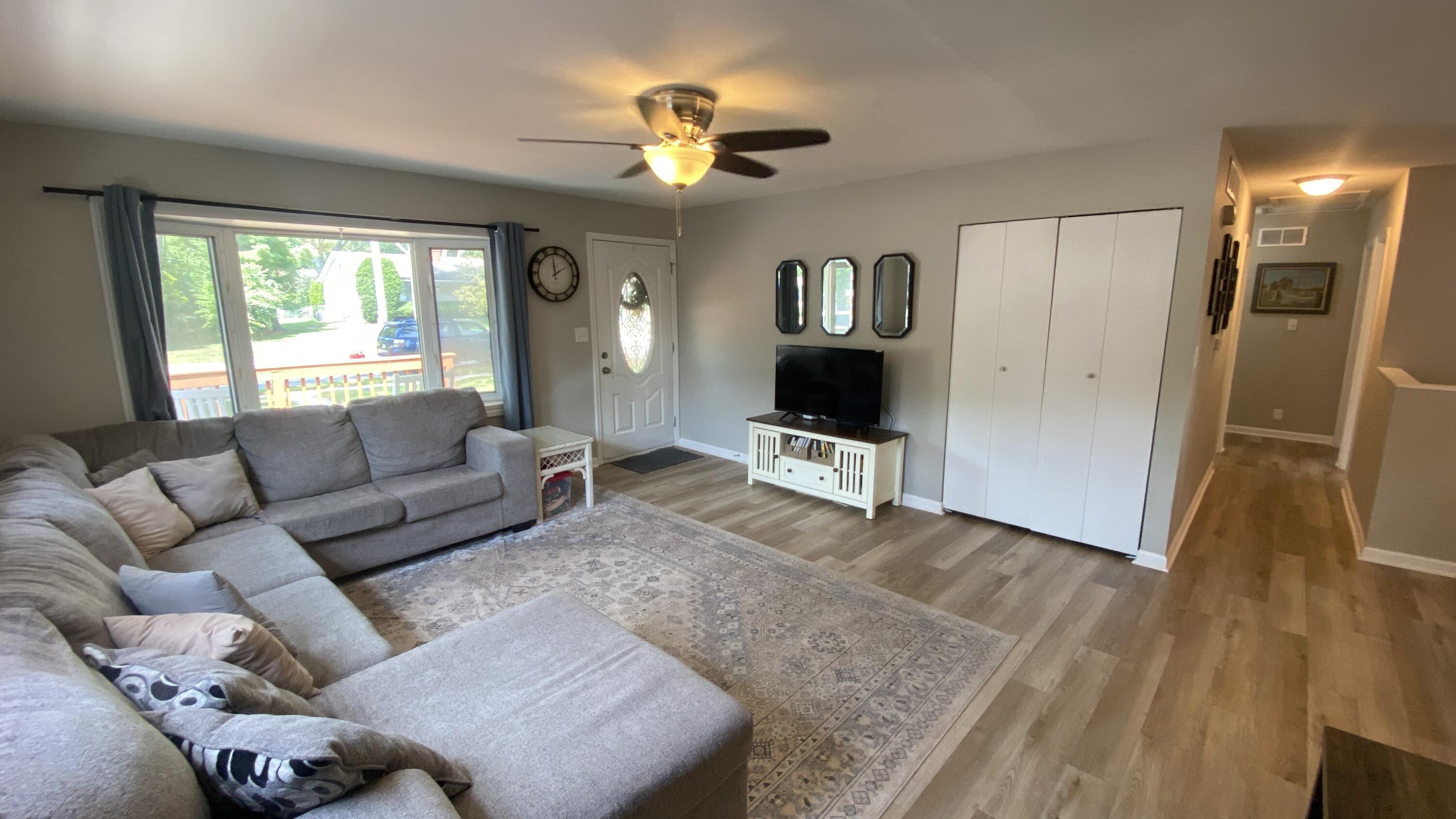Property Photo: 703 W North Street IN 46307