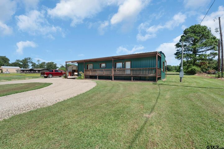 Property Photo:  840 W Fm 515  TX 75494 