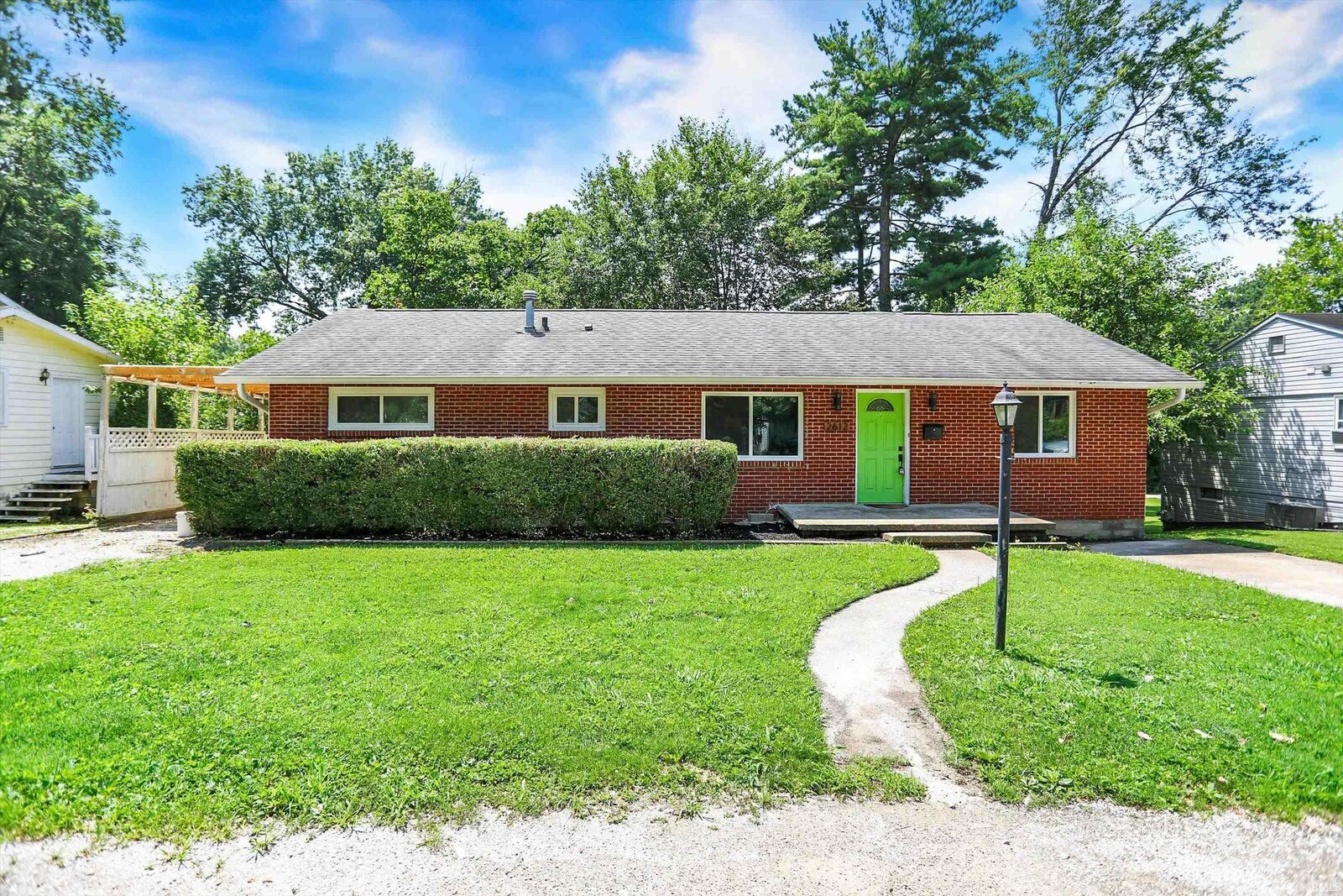 Property Photo: 2612 E Dekist Street IN 47408