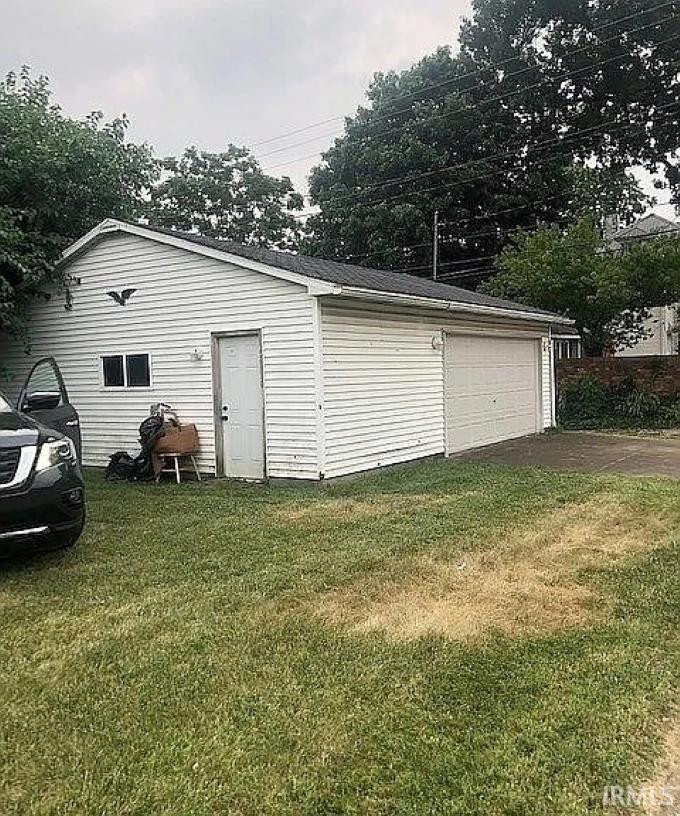 Property Photo:  401 E Delaware Street  IN 47711 